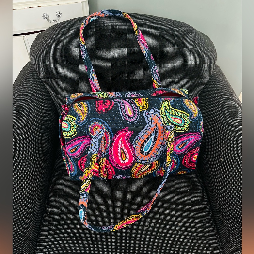 2 Vera Bradley bags - large twilight paisly bag and pocket book - nice condition